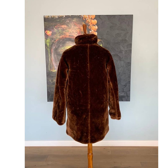 NWOT NINE WEST Plush Faux Fur Zip Hem Coat Brown Tobacco color Size M - Picture 5 of 10